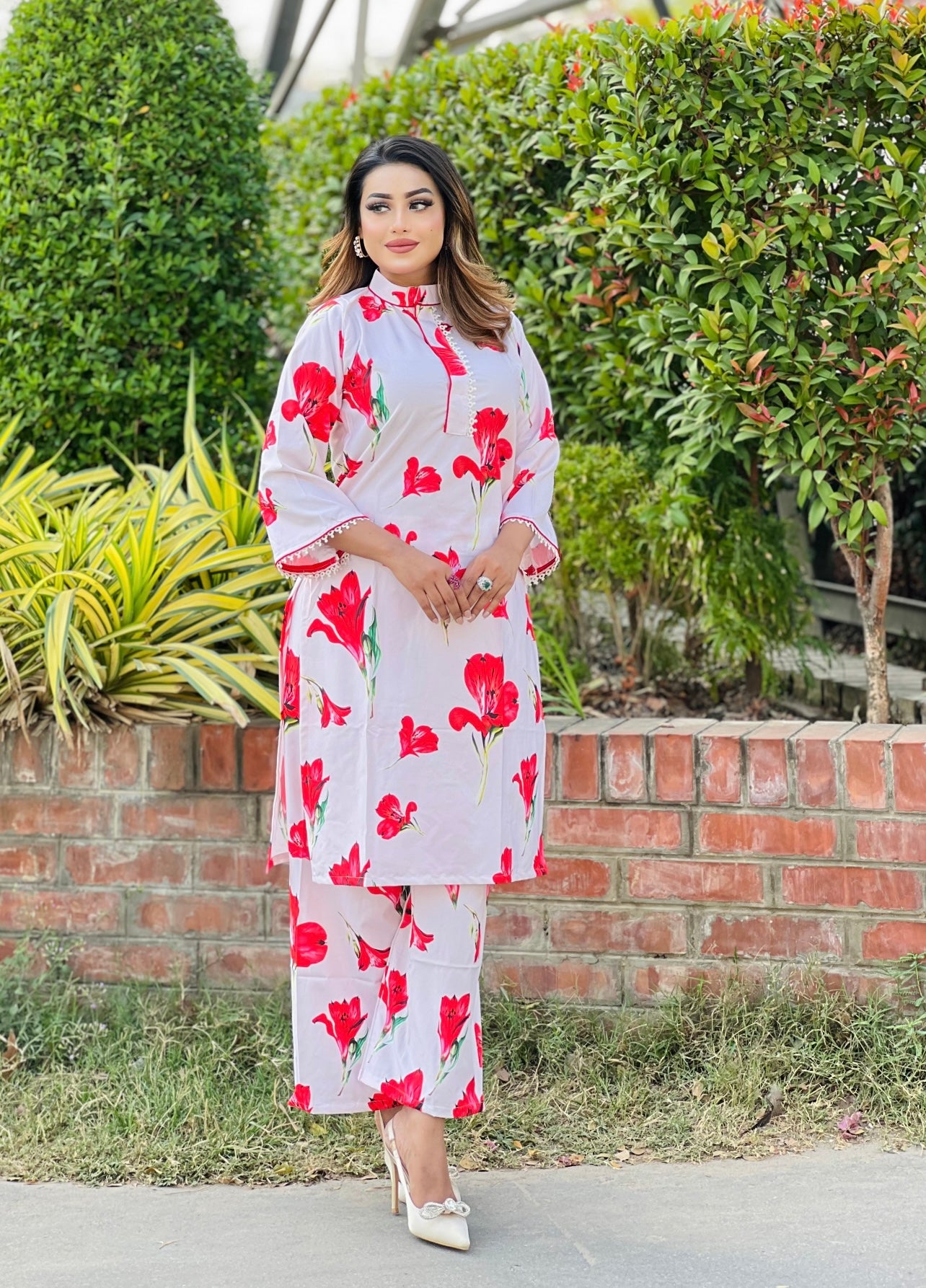 Red Flower Printed Co-O𝗿𝗱 𝘀𝗲𝘁s