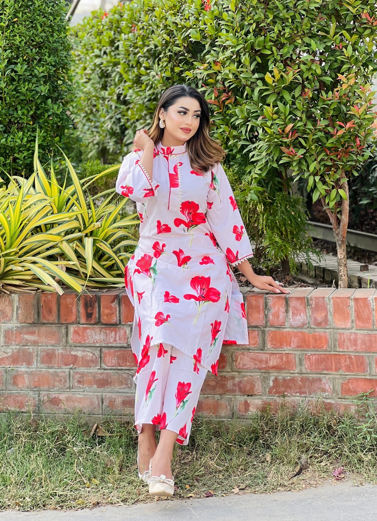 Red Flower Printed Co-O𝗿𝗱 𝘀𝗲𝘁s