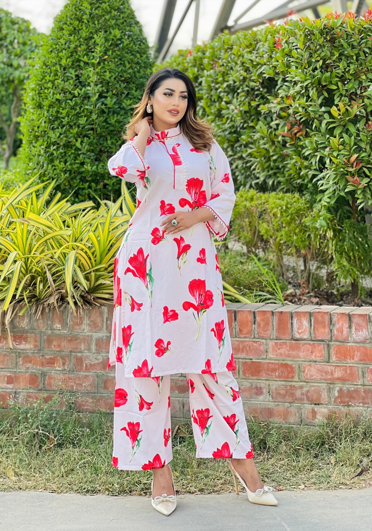 Red Flower Printed Co-O𝗿𝗱 𝘀𝗲𝘁s